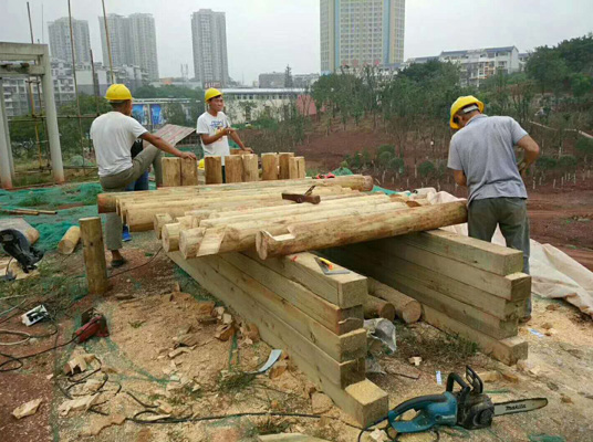 带你了解成都防腐木的安装及保养维护